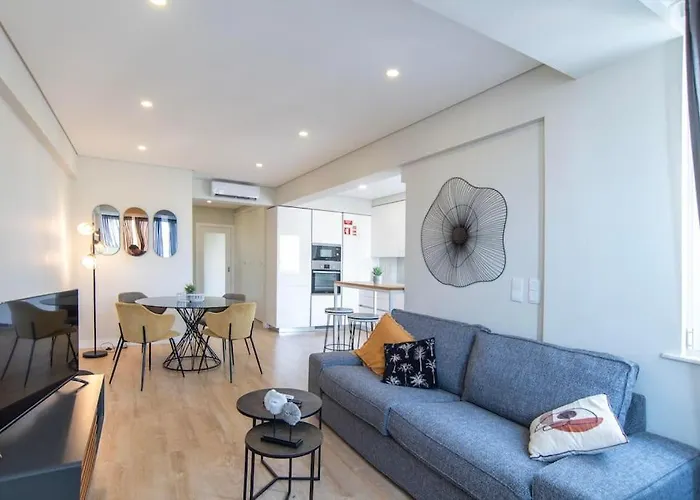 New - Luxury & Bright