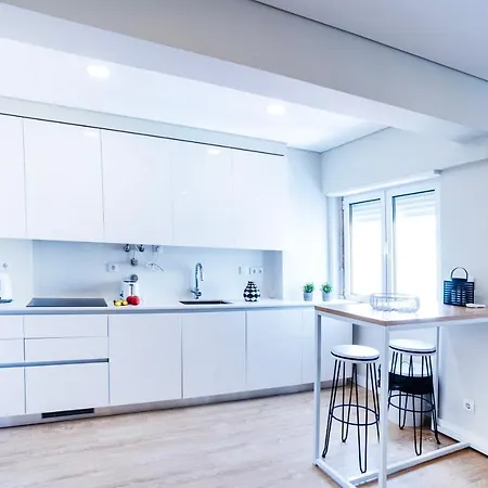 New - Luxury & Bright Apartament Lizbona